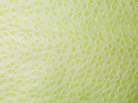 桜柄の和紙　日本の色  黄緑