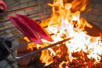 高知の豪快藁焼き鰹のタタキ