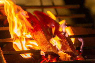 高知の豪快藁焼き鰹のタタキ
