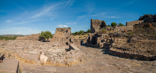 Remains of the ancient city walls and living quarters of Assos. A large ancient city on the Aegean coast. Berhamkale, Çanakkale, Türkiye.