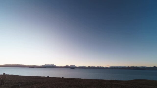 Sunrise Timelapse over Mount Kula Kangri, Tibet