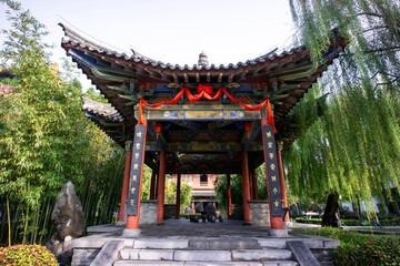 Obraz premium Spring and Autumn Pavilion in Xuchang City, Henan Province, China. Spring and Autumn Pavilion is named after Guan Yu's nocturnal study of 