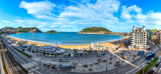 Fototapeta premium La concha bay san sebastian cityscape panorama