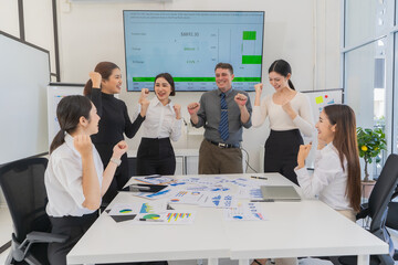 The business team was delighted to celebrate business successes, appreciated the results of the meeting, and was pleased that the event was a resounding success.