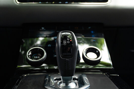 Land Rover Range Rover Evoque gear shift lever, Automatic SUV transmission controls