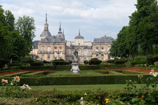 Palacio Real de La Granja de San Ildefonso, conjunto historico monumental y turistico, Madrid, Espa&ntilde;a.