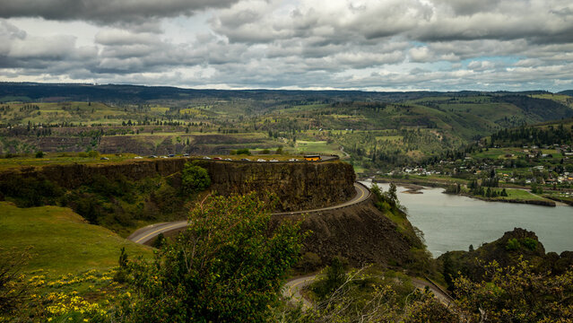 Spring Wild Flowers Blooming at Columbia River Gorge, Rowena Crest Viewpoint & Tom McCall Point Trail, Oregon