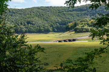 Alte Aseler Br&uuml;cke am Edersee bei Niedrigwasser