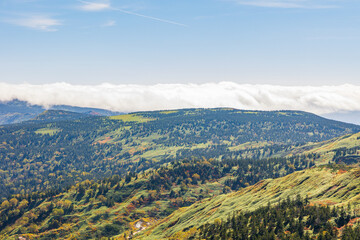 Fototapeta premium 日本の風景・秋 日本百名山 紅葉の八幡平からの眺望