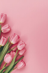 やさしい桜色にチューリップのブーケが映える縦型背景 春の祝福ムード. 生成AI