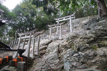 伏見稲荷の大岩神社