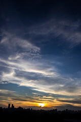 Obraz premium Silhouette of cityscape buildings during a sunset in Brazil