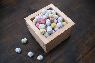 節分, 升に入った五色豆