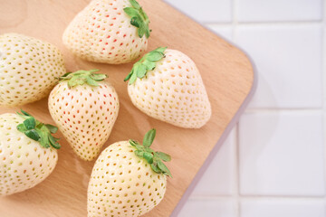 白いちご「ミルキーベリー」