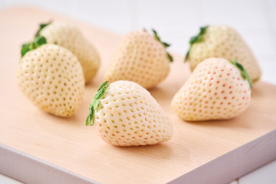 白いちご「ミルキーベリー」