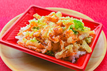 海老と野菜のかき揚げ丼