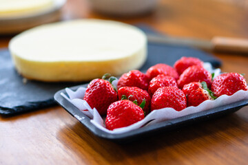 出来合いのスポンジを使った手作りショートケーキの材料