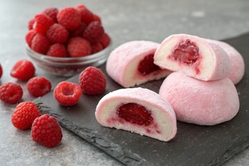 raspberry mochi