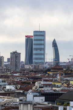 Milan, Milano, Italy, Italian skyline, modern architecture, Italy 