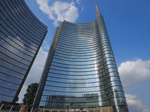 Unicredit skycraper in porta nuova district of Milan, Lombardy, Italy