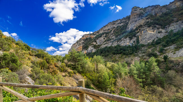 Desfiladero del Rio Pur&oacute;n Path, Montes Obarenes-San Zadornil Natural Park, Herr&aacute;n, Las Merindades, Burgos, Castilla y Le&oacute;n, Spain, Europe