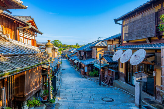京都　東山　三寧坂　二寧坂　周辺の町並み