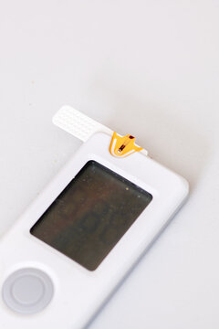 Cutting edge handheld device crafted for everyday monitoring of blood glucose levels