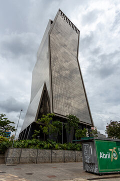 Sao Paulo, SP, Brazil - November 08 th, 2025: Facade of the Faria Lima Plaza Condominium, an innovative commercial building in Largo da Batata in the Pinheiros neighborhood, in contra-plongee.