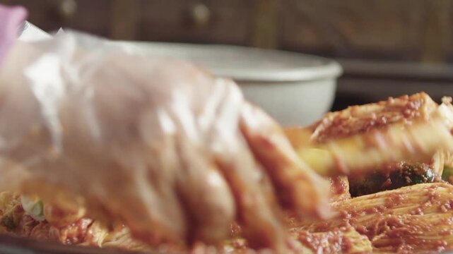 김장하는 손6(김치+배추김치+파+배추+김장+한식+한국음식)