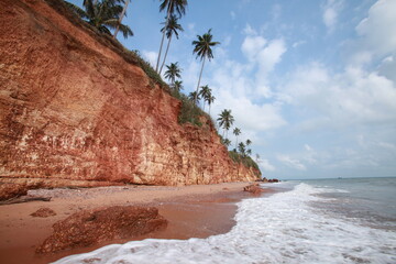 Pha Daeng Beach(Fung Daeng beach)is the important natural attraction, special features are a red cliff with a beautiful pattern facing the east.
Bang Saphan Noi District,Prachuap Khiri Khan,Thailand