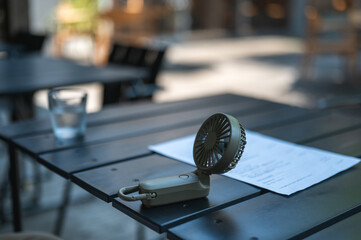 ハンディファン おしゃれ 手持ち扇風機