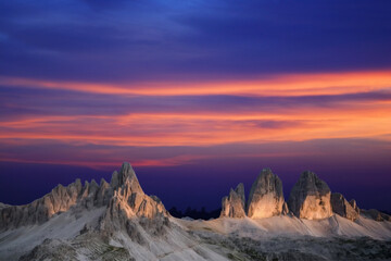 Naklejka premium sunrise at sunset in the italian dolomites. beautiful nature landscape.