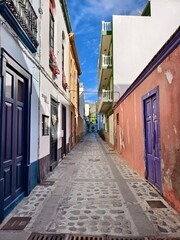 Fototapeta premium Beautiful colorful houses in the narrow streets of a small town in the Canary Islands