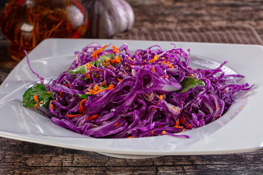 Salad with fresh pirple cabbage and carrot