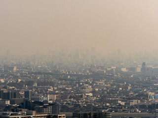【高解像度】黄砂に覆われた都市の風景