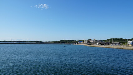 Obraz premium Tranquil Coastal Views of Saku Island, Aichi, Japan