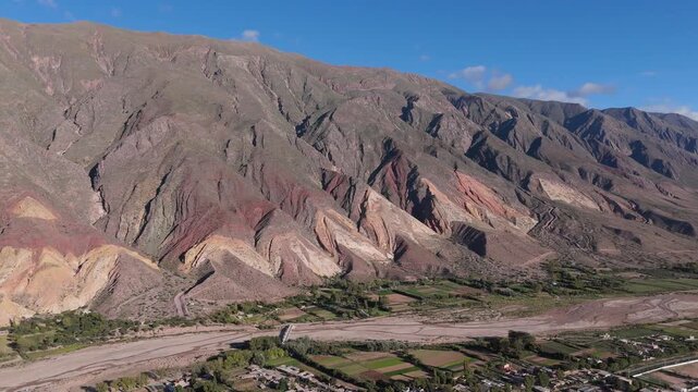 Cerro paleta del pintor Maimar&aacute; Jujuy Argentina