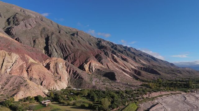 Cerro paleta del pintor Maimar&aacute; Jujuy Argentina