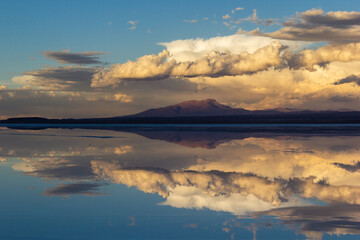 Obraz premium Sunset at the Salar de Uyuni - Potosi, Bolivia 