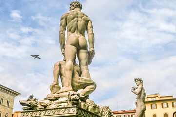 Obraz premium Fontana del Nettuno and David copy in the Piazza della Signoria, Firenze, Italy