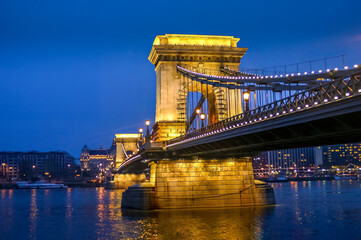 Obraz premium The Chain bridge in Budapest, Hungary