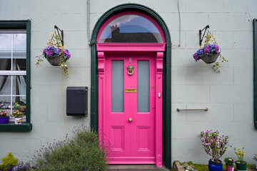 farbige Haust&uuml;r in Howth / Irland
