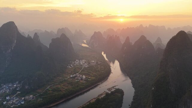 Xianggong Mountain Sunrise aerial view over Li River&rsquo;s karst landscape, Yangshuo, Guilin, China