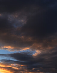 Obraz premium Sunset against the clouds