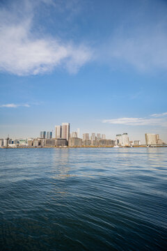 東京湾と芝浦のビル群２