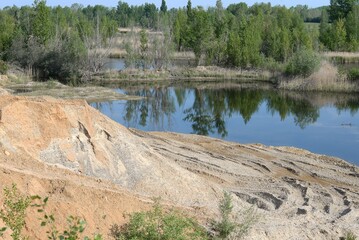 Stillgelegte Kiesgrube