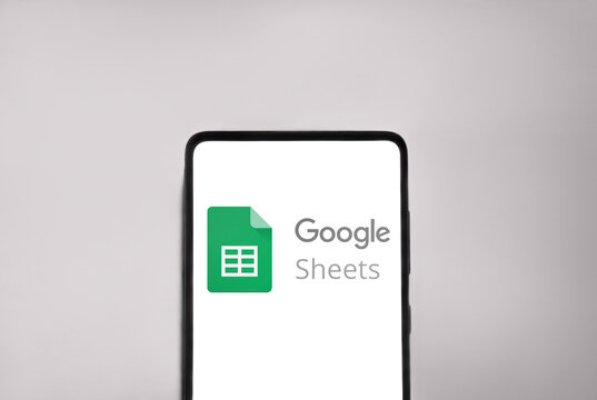 Google Sheets logo on smartphone screen. Link&ouml;ping, &Ouml;sterg&ouml;tland, Sweden. 01-20-2026