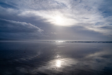 Obraz premium A misty morning at Black Rock Sands Porthmadog Wales