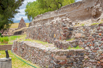 Ruinas de pir&aacute;mides
