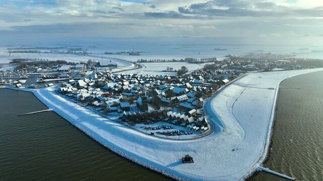  The historic town of Hindeloopen near the IJsselmeer in Netherlands